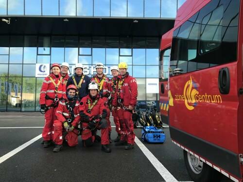 De Ghelamco Arena als open stadion met social return, met meer dan 200 non-profitactiviteiten per jaar. Hier de Gentse Brandweer klaar voor oefeningen.