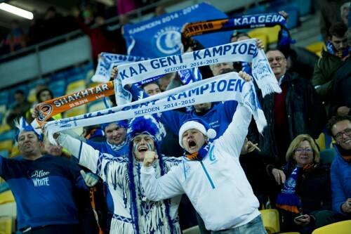 Supporters in Lviv voor Shaktar Donetsk - KAA Gent (5-0)