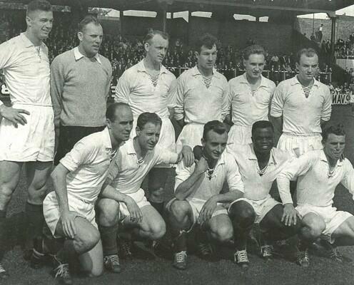 Roland Storme (uiterst linksboven) op een elftalfoto met o.a. Mance Seghers, Richard Orlans, Maurice Willems en Leon Mokuna