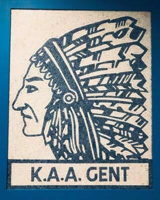 Mozaïek in kader 110cm x 90cm. Afbeelding van het KAA Gent logo dat door de club gebruikt werd in de jaren ‘90 van vorige eeuw. (Foto: Collectie KAA Gent/KAA Gent Foundation)