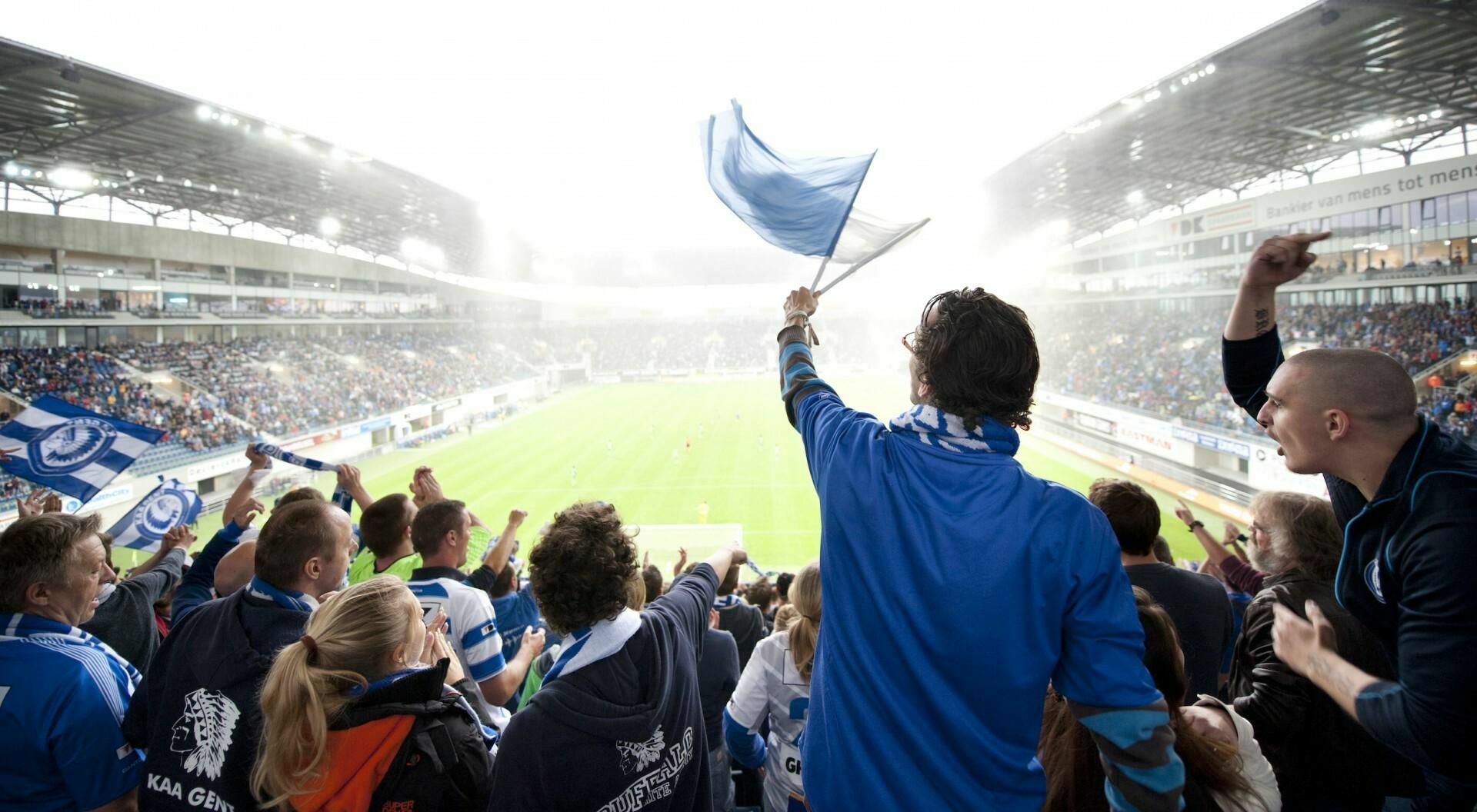 Vruchtbare sfeervergadering bestuur en supporters KAA Gent 