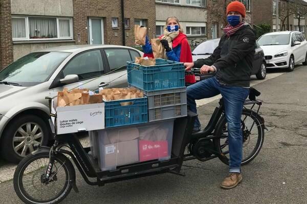 Speelgoed en lekkers voor 400 kinderen in Nieuw Gent