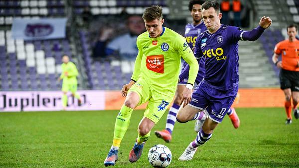 Gent met 0-2 zege bij Beerschot naar 18 op 18