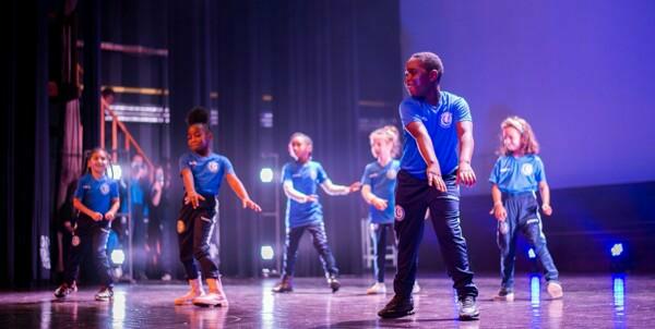 Word jij de nieuwe danscoach van de Buffalo Dance Academy?