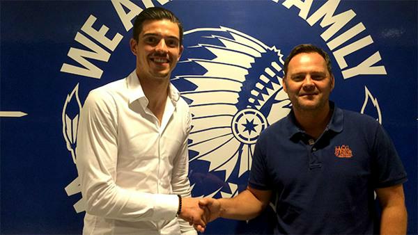 Yannick Thoelen tekent voor KAA Gent