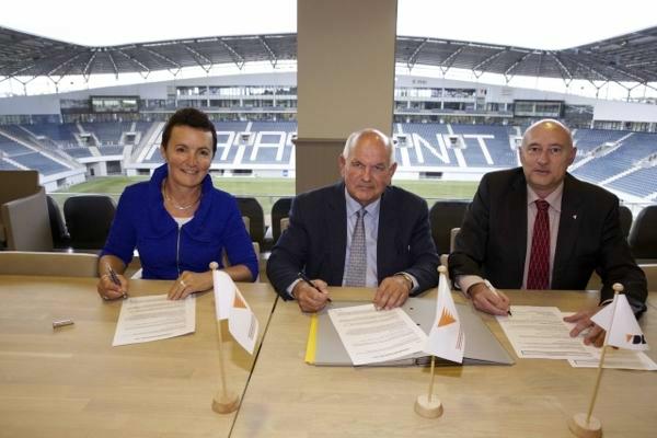 VDK ondertekent nieuw 5-jarig sponsorcontract bij KAA Gent
