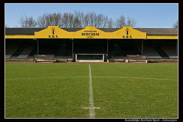 Oefenwedstrijd tegen Berchem Sport