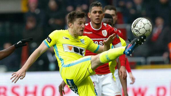 Standard en KAA Gent houden elkaar in evenwicht