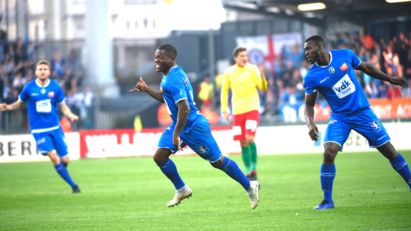 Dominant KAA Gent wervelt over KV Oostende