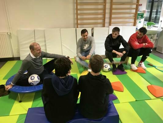 KAA Gent brengt 'Petite visite' aan kinderziekenhuis UZ Gent