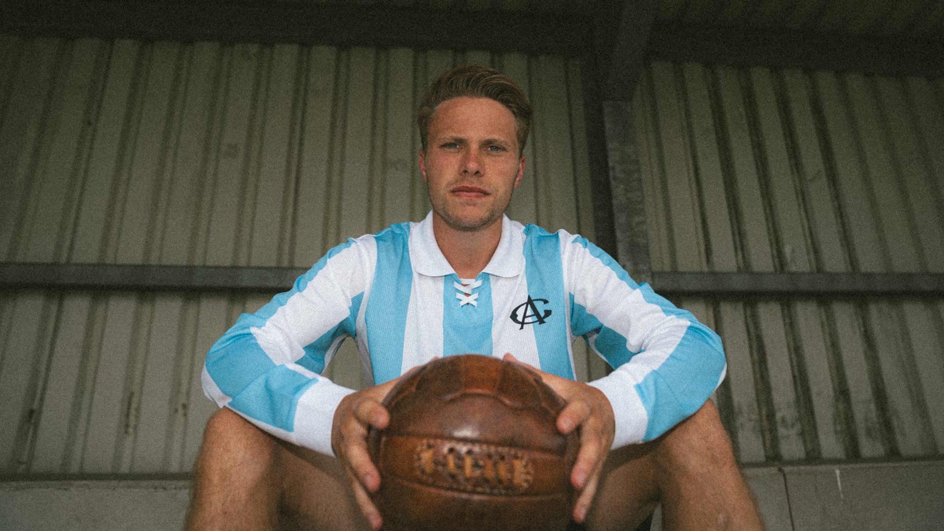 Bestel je exclusieve retroshirt
