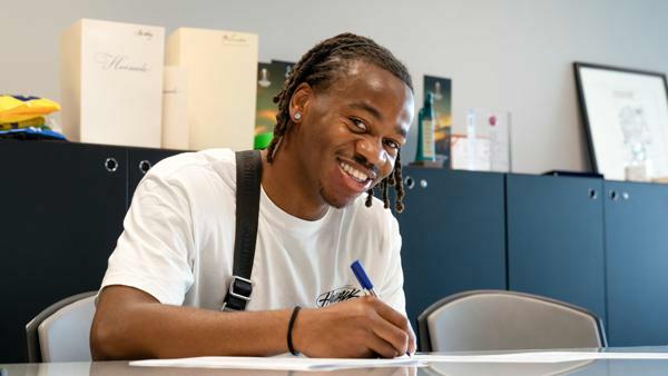 David Mukuna verlengt contract