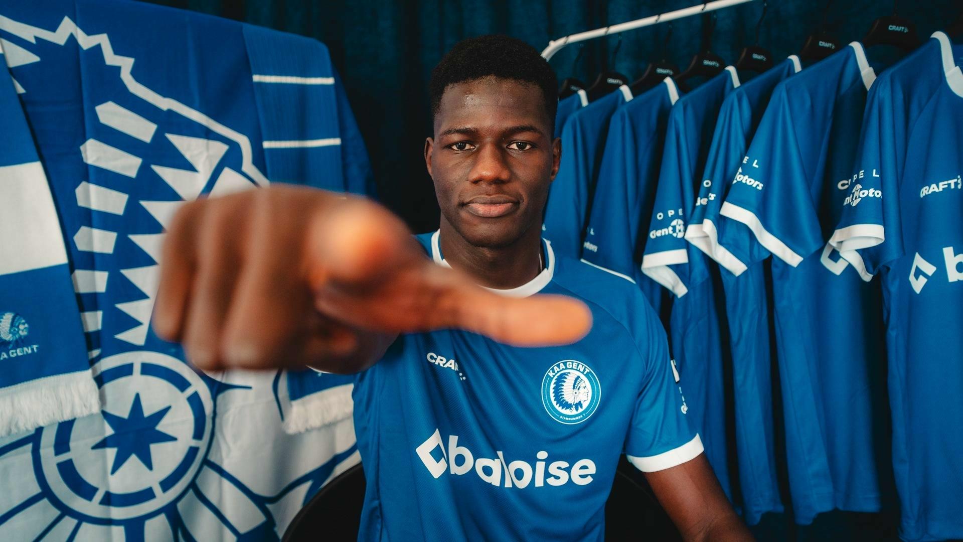 Diop tekent voor Gent